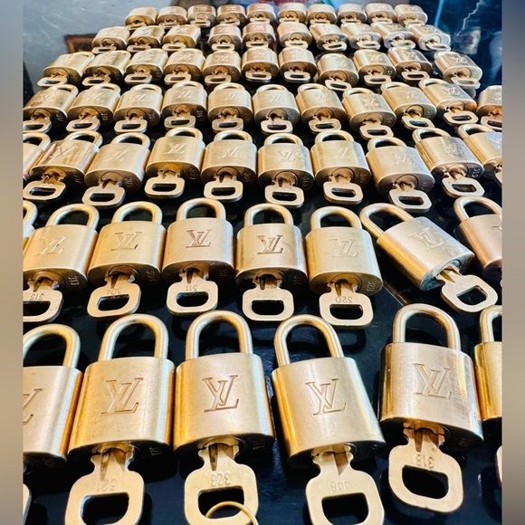 Unlisted | All Sales Final🔥 - Picture 7 of 15